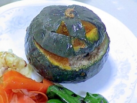 ハロウィン　丸ごとかぼちゃハンバーグ　オバケだぞ～